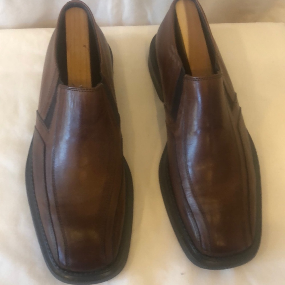 Size 9 Brown Slip on loafers